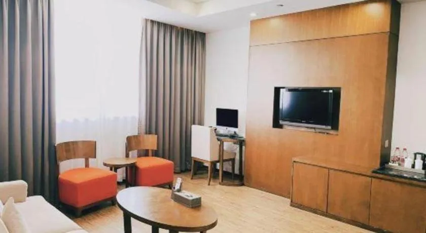 Shanghai Noble Center