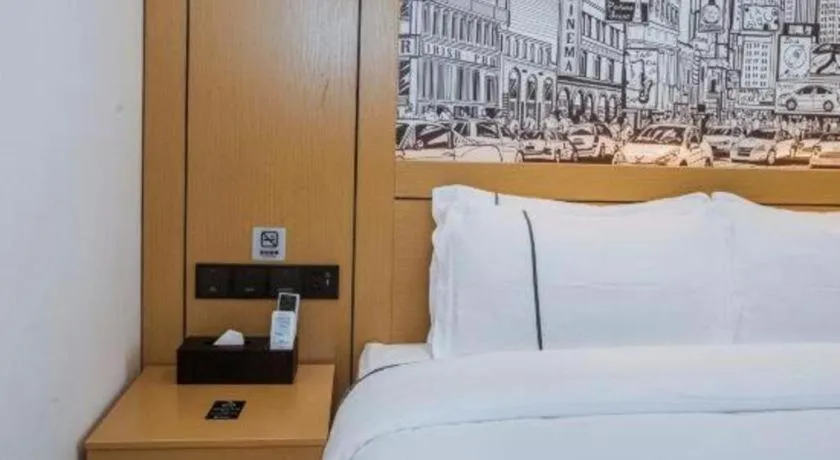 Bed in City Comfort Inn Sanya Sanya Bay Walking Street