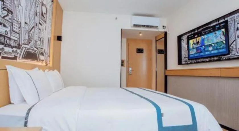 Bed in City Comfort Inn Sanya Sanya Bay Walking Street