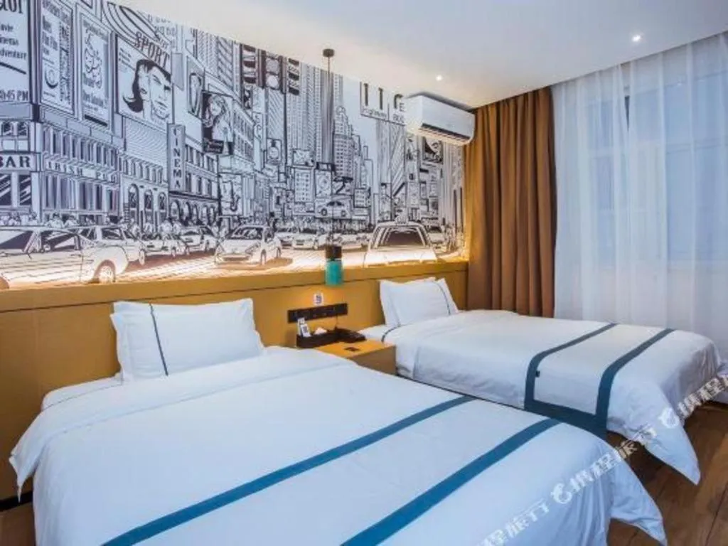 Bed in City Comfort Inn Sanya Sanya Bay Walking Street