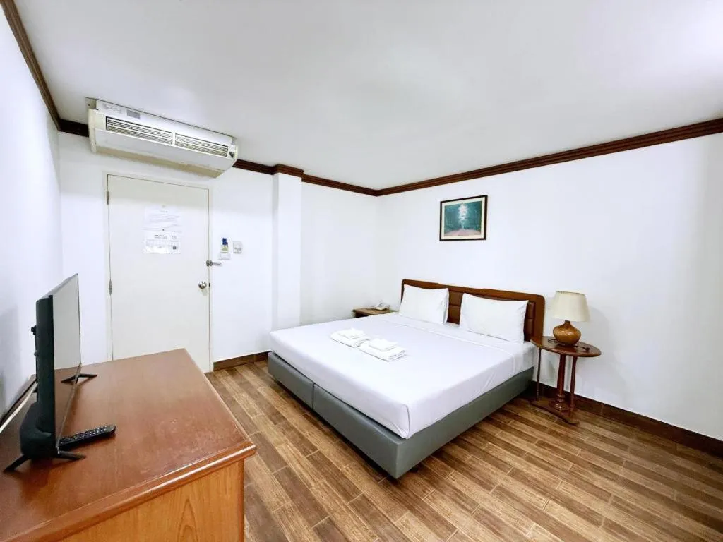 Bed in Paisiri Hotel