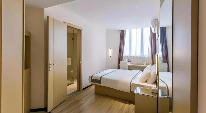 Bed in City Comfort Inn Dangtu High Speed East Railway Station RT-Mart