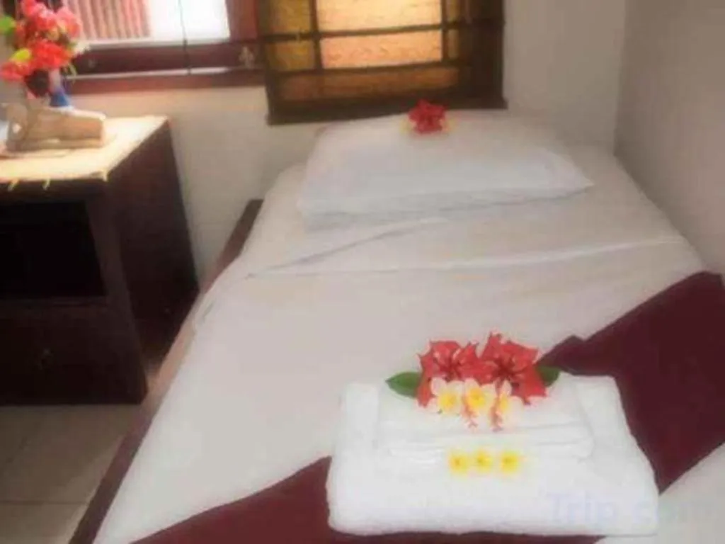 Bed in Al-Isha Dharamshala