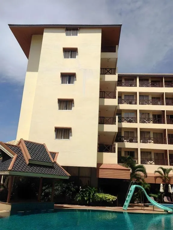 Phuphaya Resort Pattaya