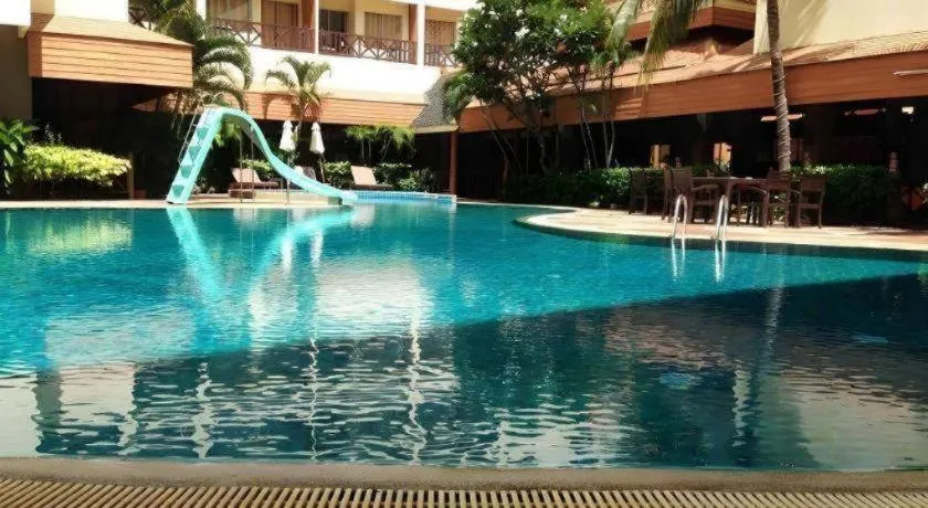 Phuphaya Resort Pattaya