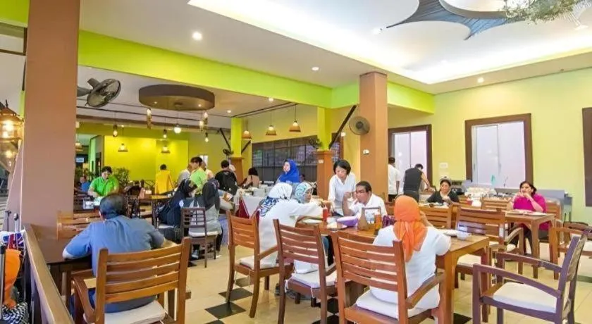 Phuphaya Resort Pattaya