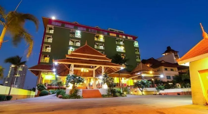 Phuphaya Resort Pattaya