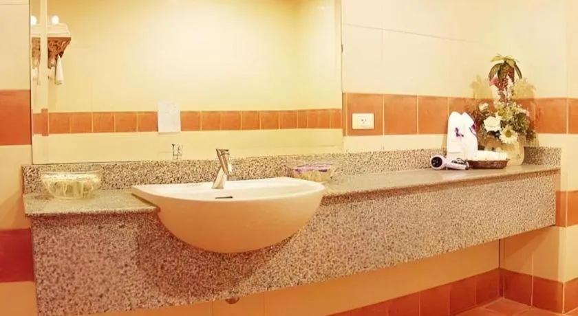 Phuphaya Resort Pattaya