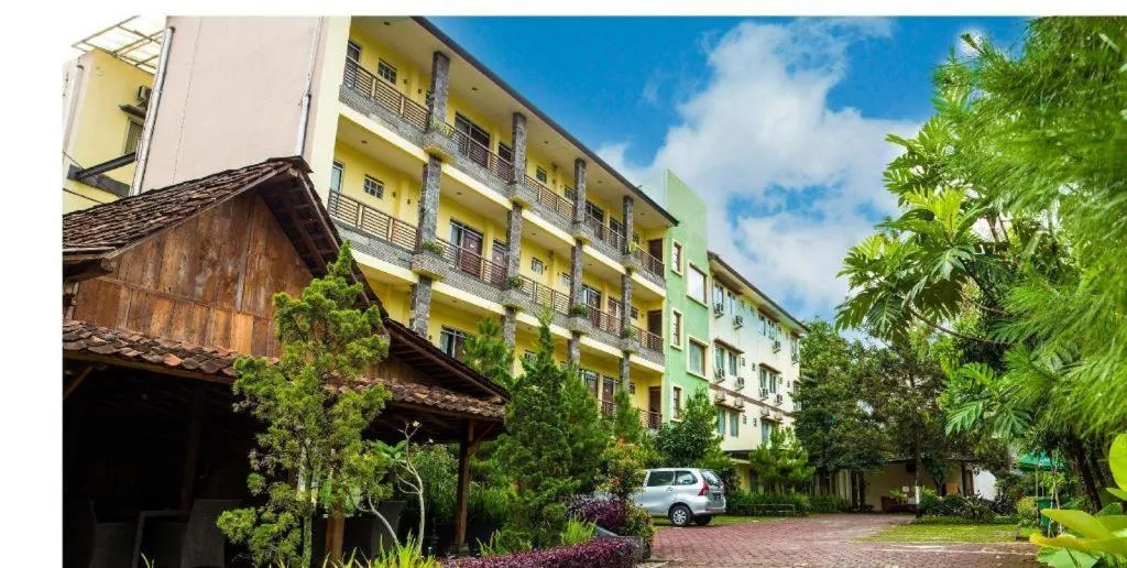 Lotus Bandung Hotel, Cafe, and Meeting Place