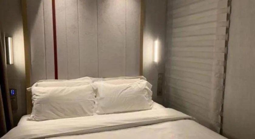 Bed in Lavande Hotel Shanghai Railway Station Branch