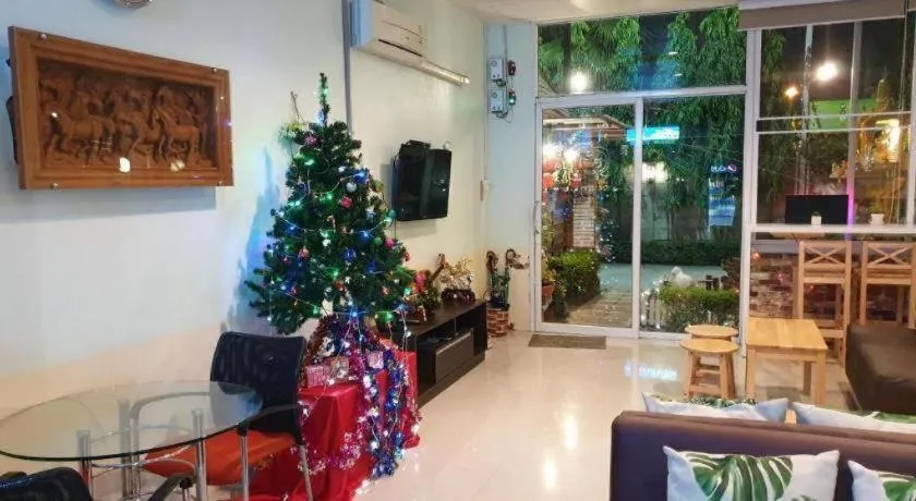 Friends House Resort