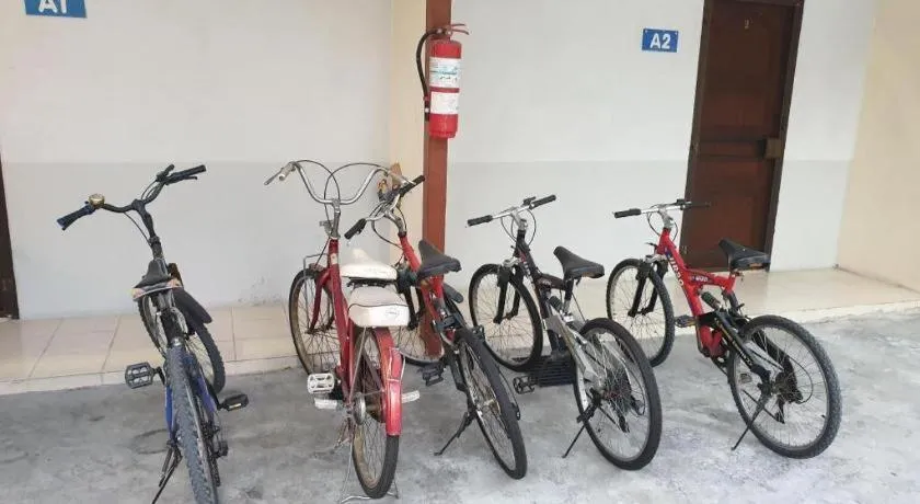 Friends House Resort