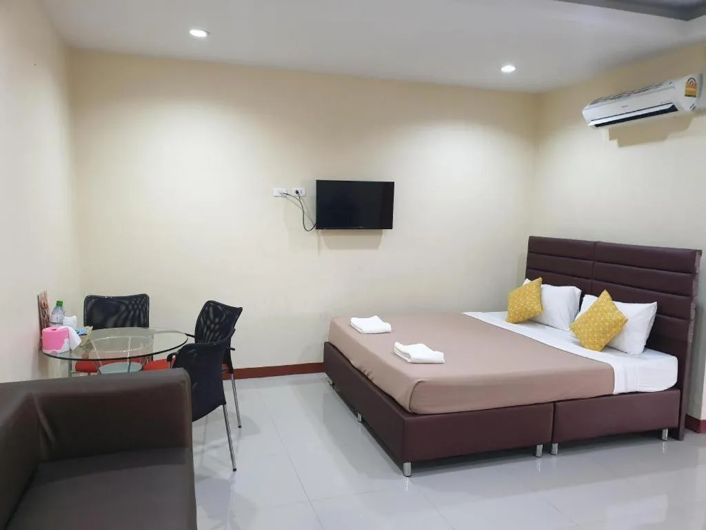 Bed in Friends House Resort