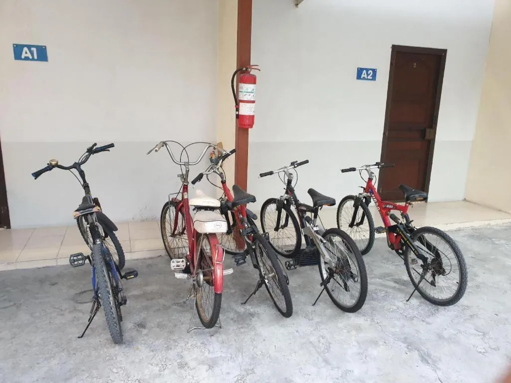 Friends House Resort