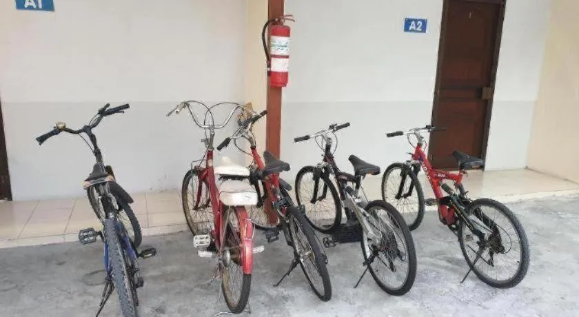 Friends House Resort