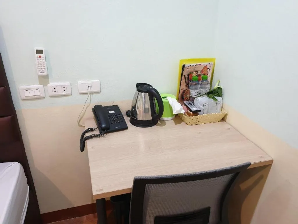 Friends House Resort