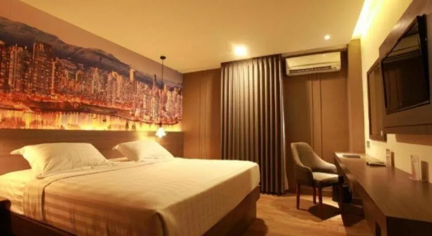 Bed in Plaza Hotel Tegal