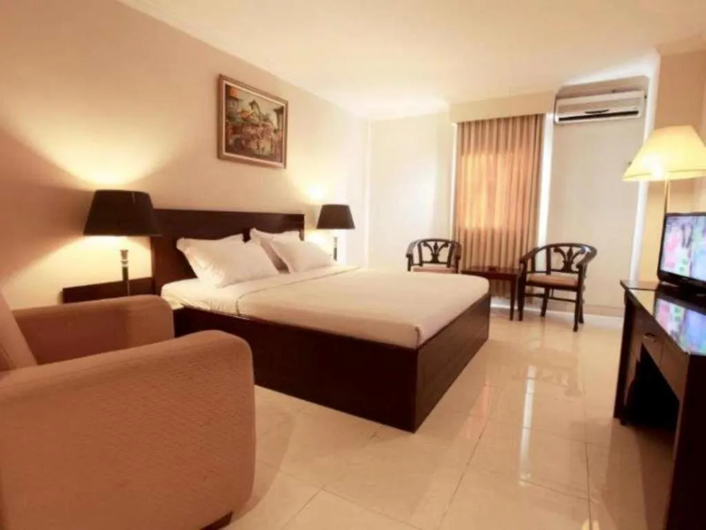 Bed in Plaza Hotel Tegal