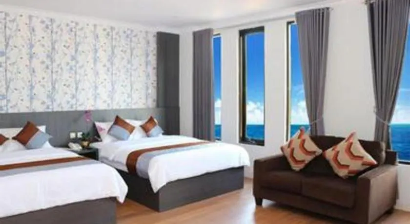 Bed in Grand Mutiara Hotel