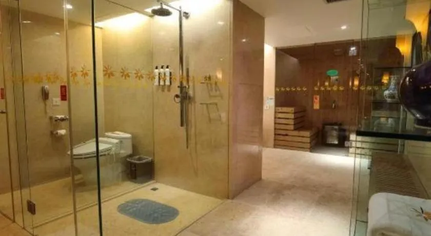 Golden Sea View Hotel Haikou