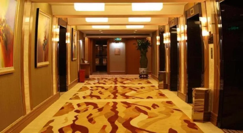 Bed in Golden Sea View Hotel Haikou