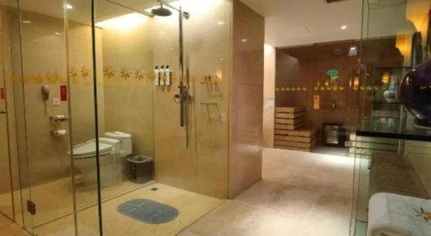 Golden Sea View Hotel Haikou