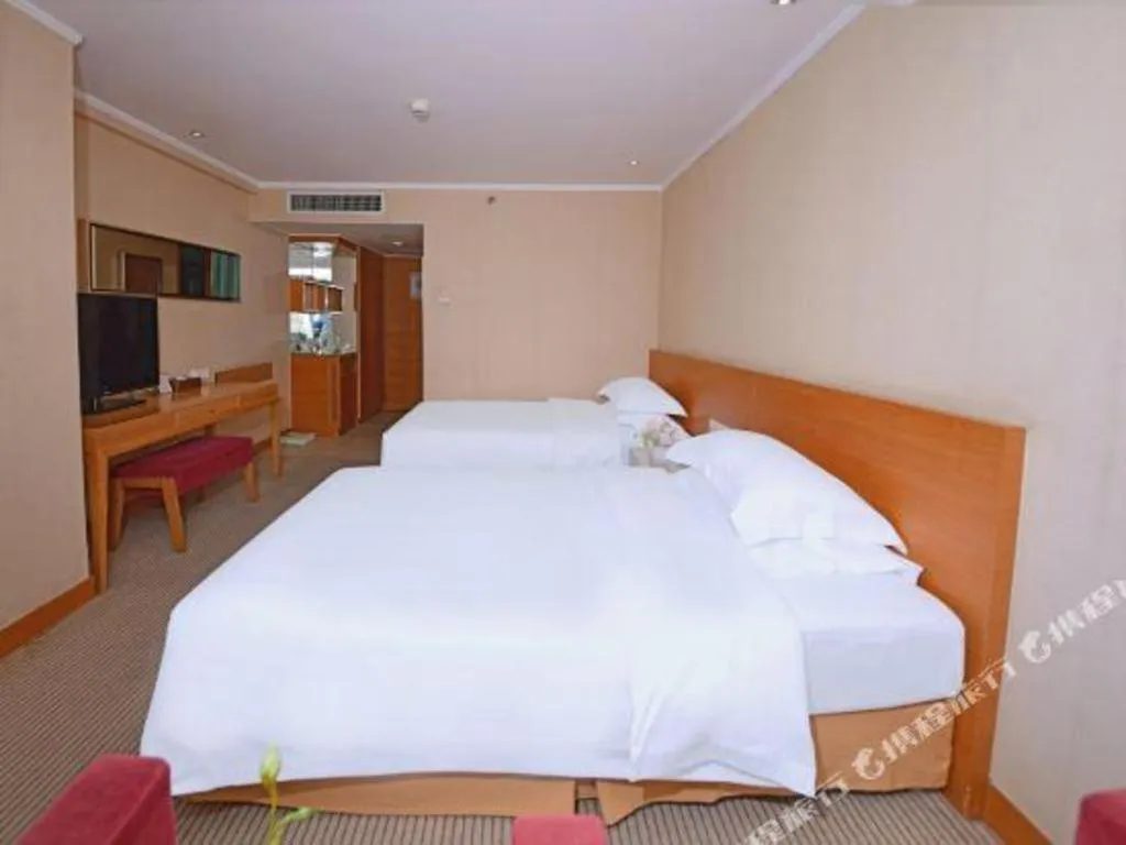 Bed in Golden Sea View Hotel Haikou