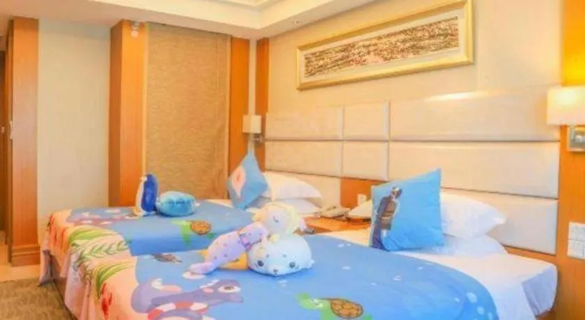 Bed in Golden Sea View Hotel Haikou