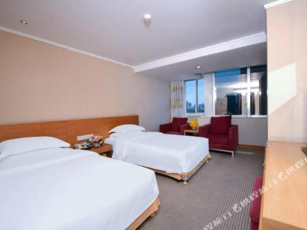 Bed in Golden Sea View Hotel Haikou