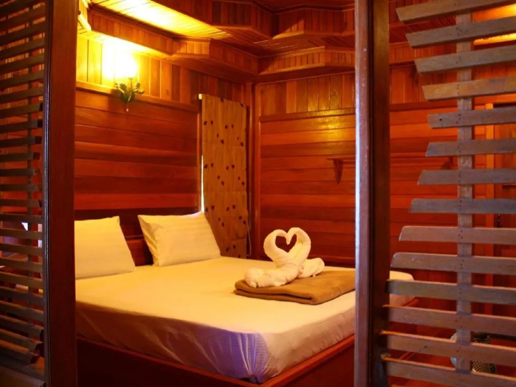 Bed in Sabai Ez Hotel