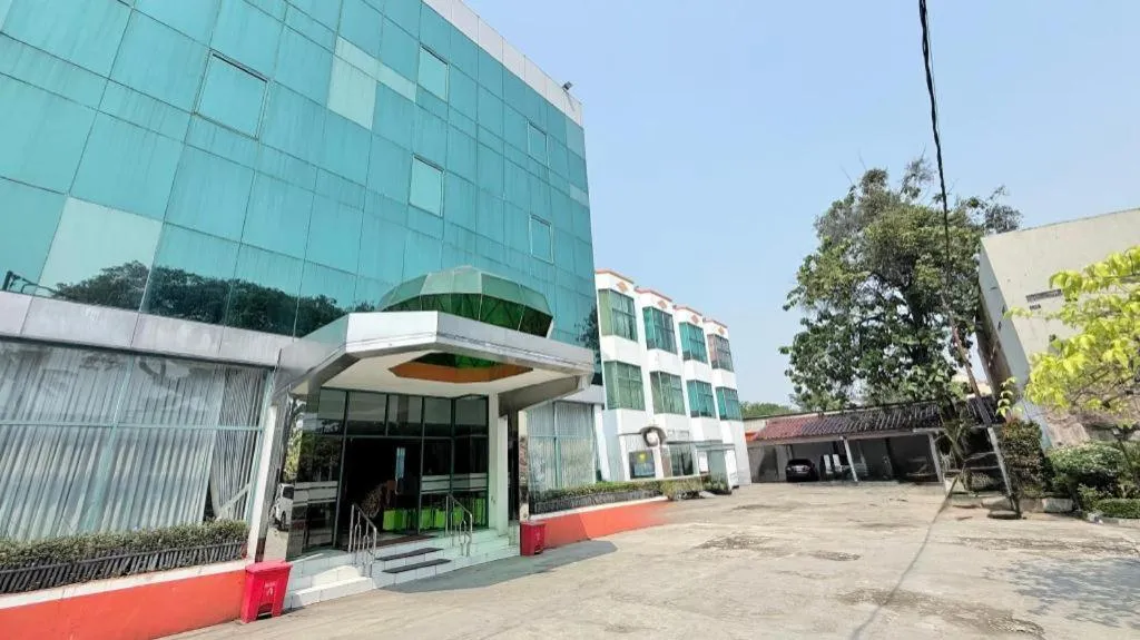 Hotel Huswah Airport