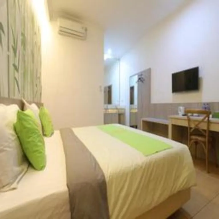 Bed in Hotel Huswah Airport