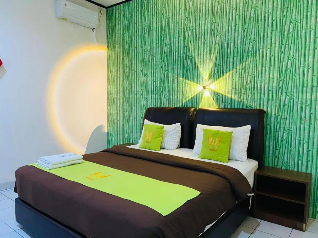 Bed in Hotel Huswah Airport