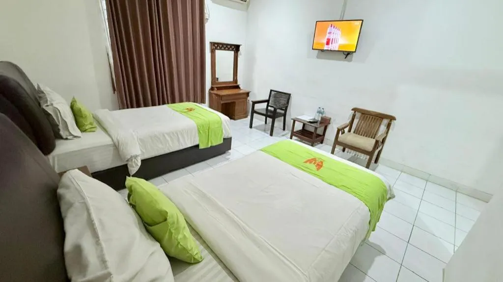 Bed in Hotel Huswah Airport