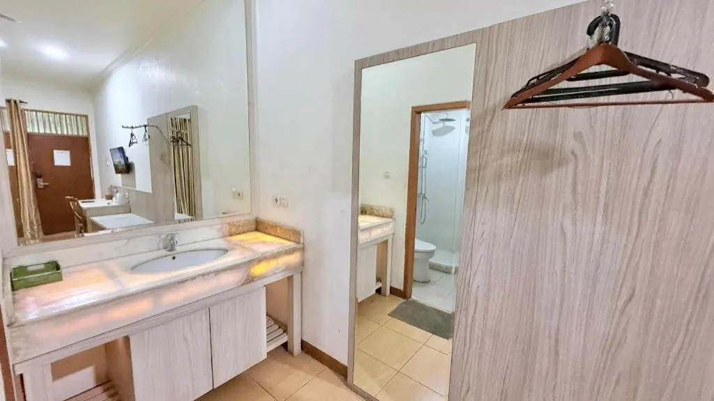 Hotel Huswah Airport