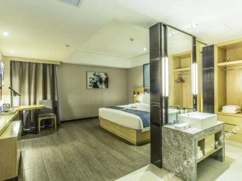 Bed in Echarm Hotel Beihai Railway Station