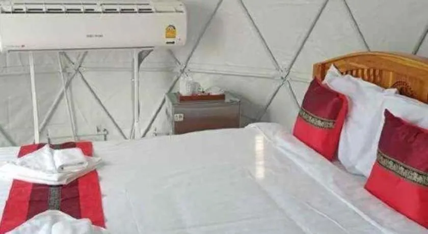 Bed in 111 Resort and Spa