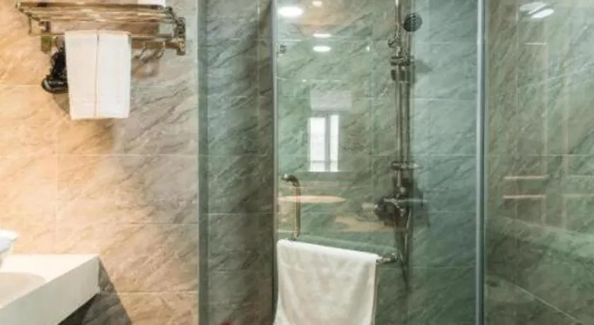 Ha Noi Crystal Pearl Hotel