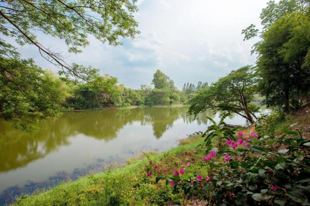 Varee Valley Resort and Restaurant