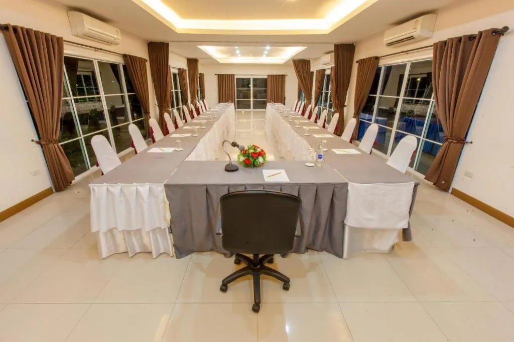 Varee Valley Resort and Restaurant