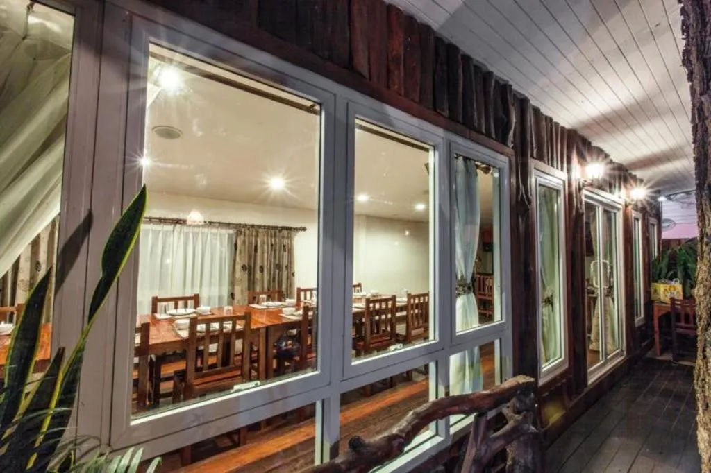 Varee Valley Resort and Restaurant