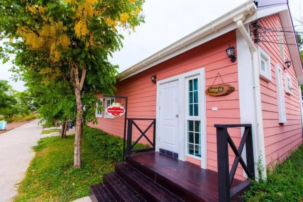 Varee Valley Resort and Restaurant