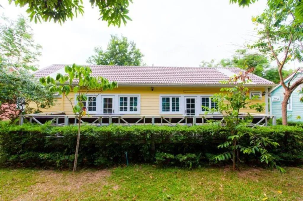 Varee Valley Resort and Restaurant