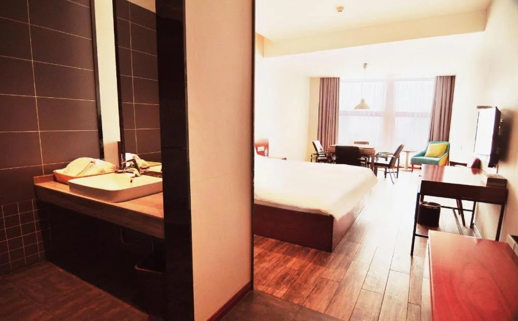 Bed in Hangzhou Berman Hotel