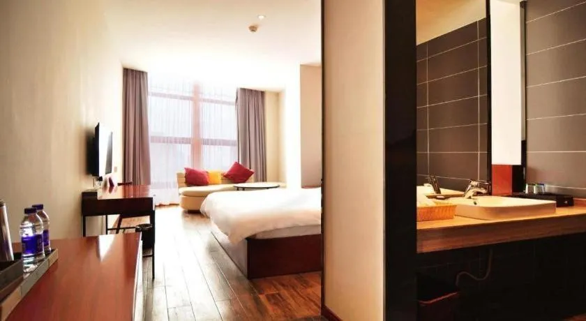 Bed in Hangzhou Berman Hotel