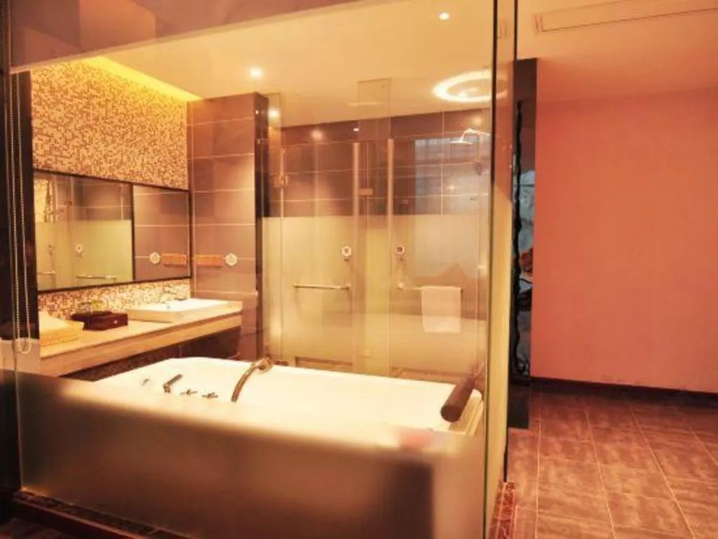 Bed in Hangzhou Berman Hotel