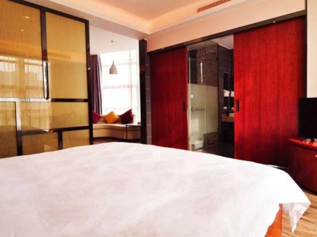 Bed in Hangzhou Berman Hotel