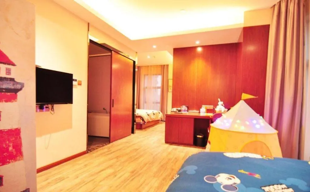 Bed in Hangzhou Berman Hotel