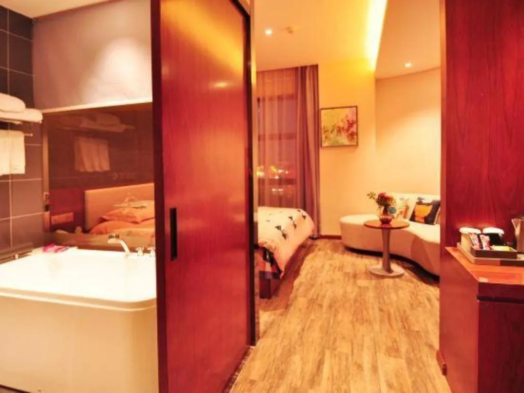 Bed in Hangzhou Berman Hotel