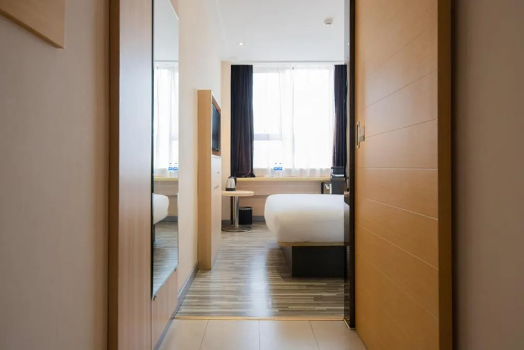 Bed in City Comfort Inn Changsha Tangshuili Fuyou